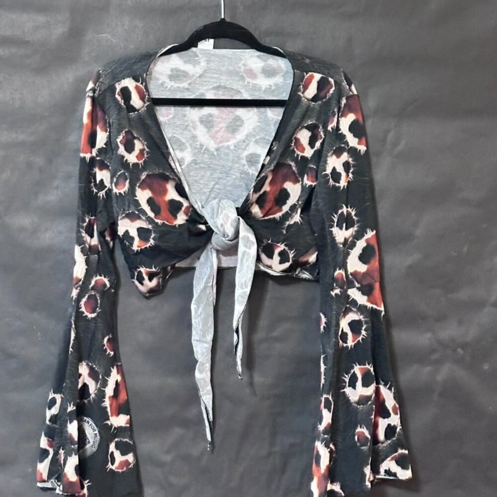 Cow Print Cotton Halter Bell Sleeve Size XL  Shirt Crop Top Punk Rock Festival - Picture 3 of 10